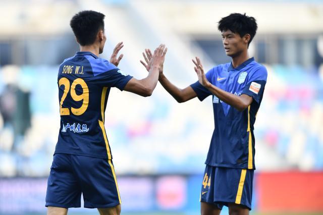 开云体育-叶楚贵百场中超里程碑双响 广州城有望逃离降级区